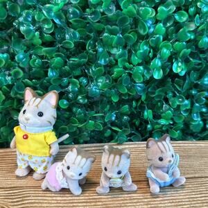 Bundle Of 4 Sylvanian Families Shimaneko Family Of Cats